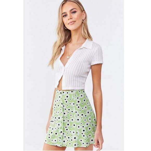 F21 • Daisy Mock Button Mini Skirt Green - Picture 6 of 6